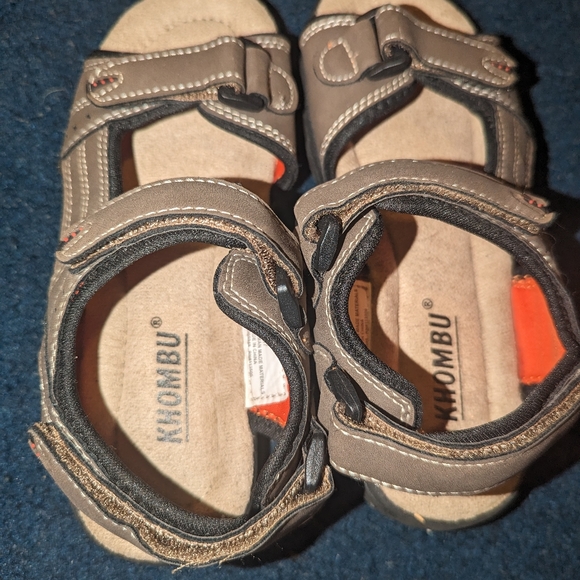 Khombu Boy's sandals size 1 - Picture 9 of 10